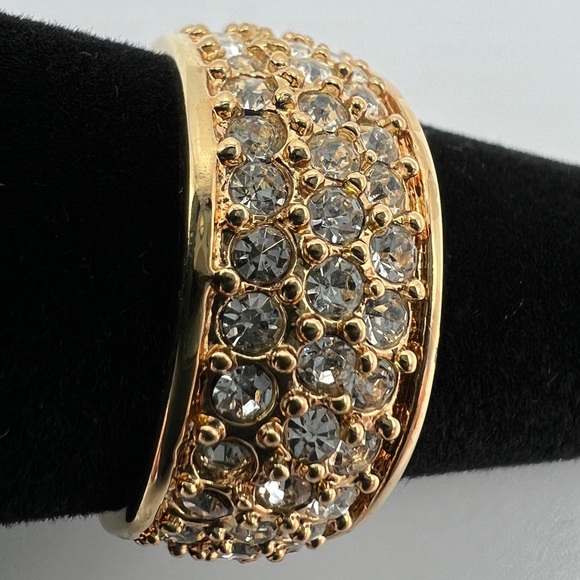 Gold & Rhinestone Ring - Picture 5 of 12